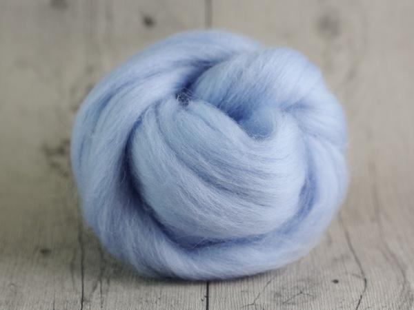 CHUNKY wool caribbean blue 100 % virgin wool from the merino sheep